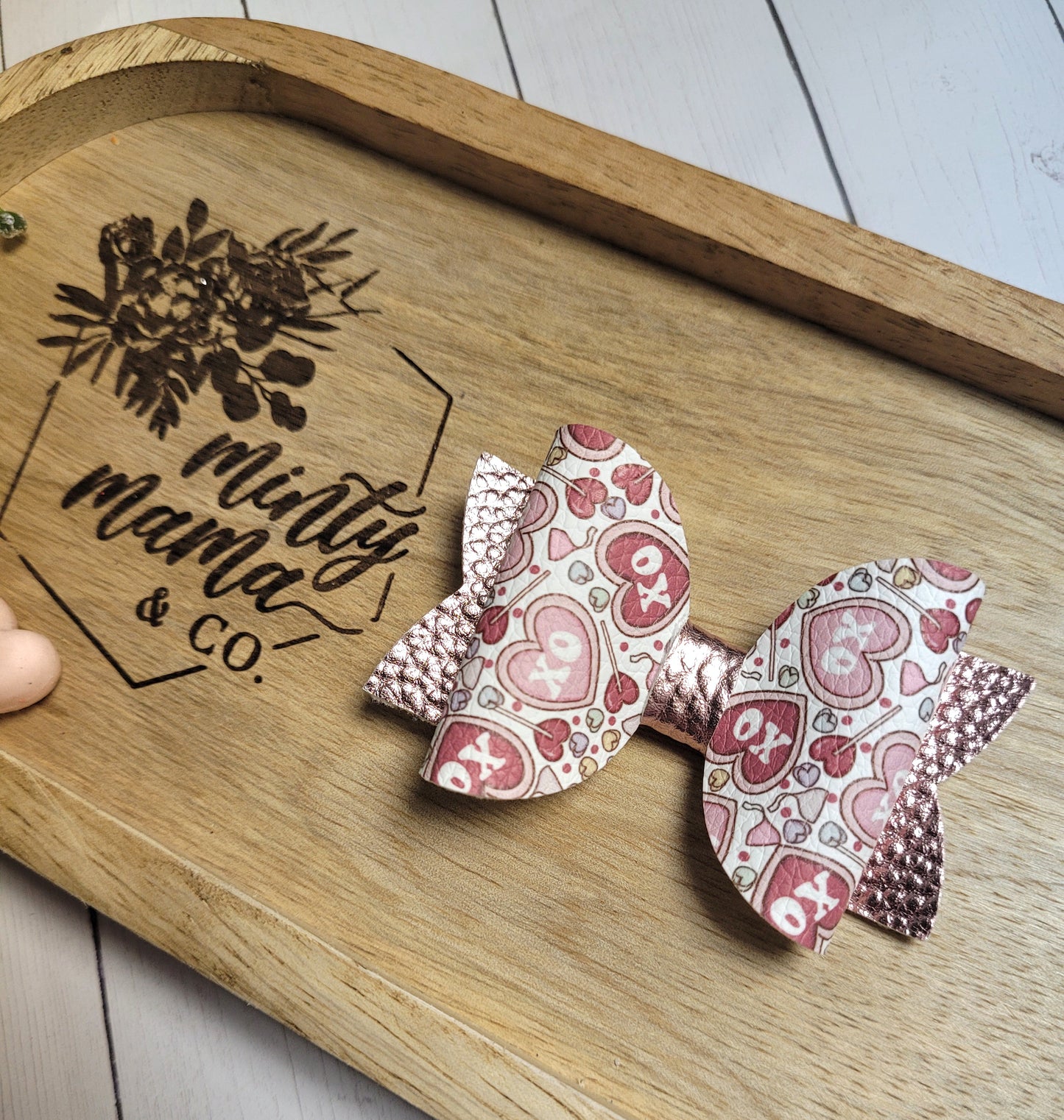 Sweetie Bow:: XoXo Sucker