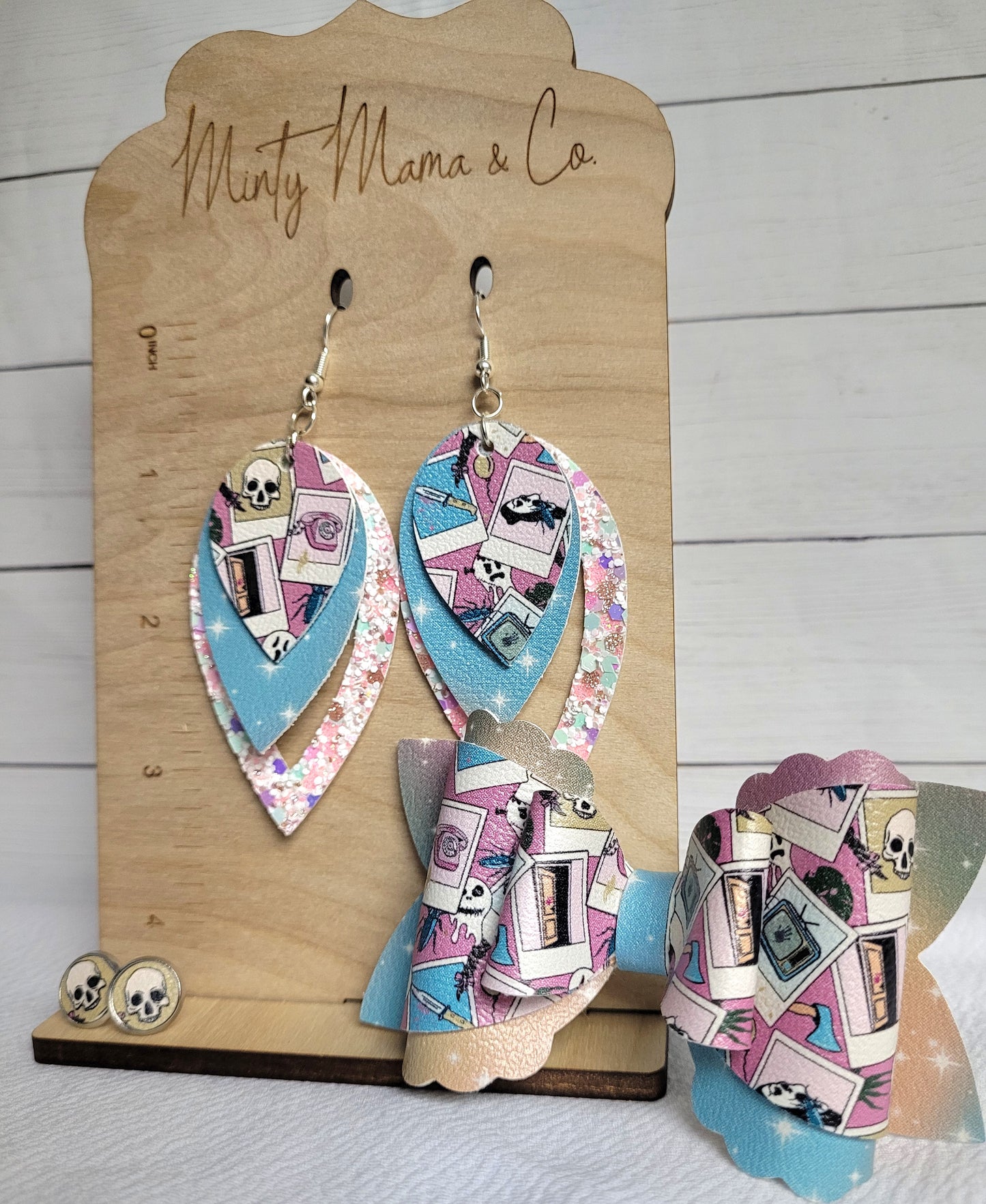 Earring Studs:: Skulls