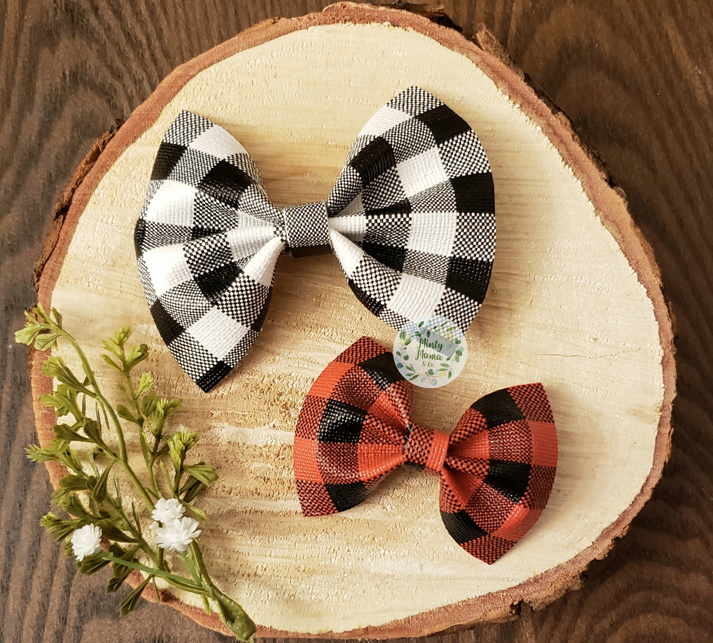 Pinch Fan:: White Buffalo Check