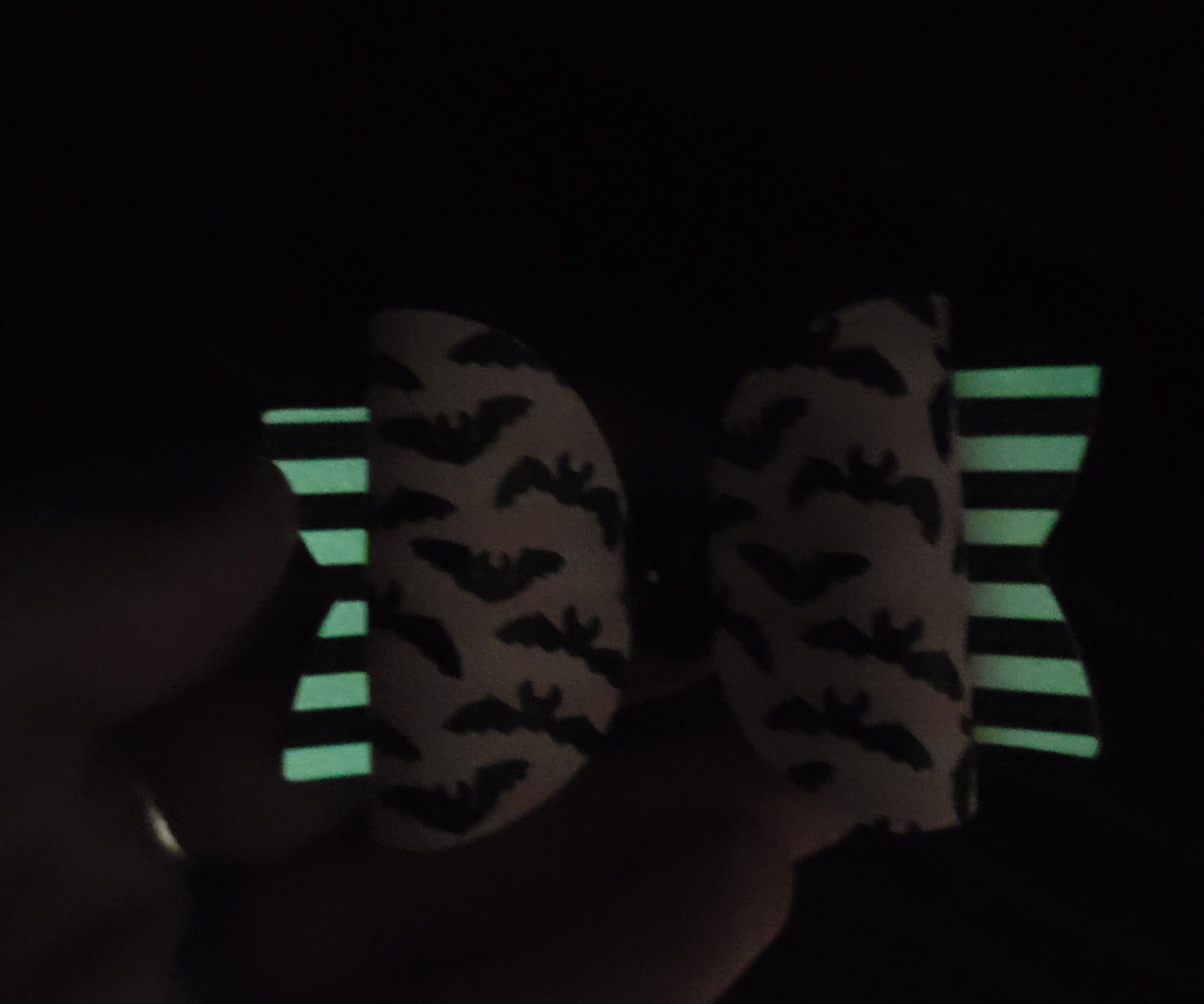 Sweetie Bow:: GLOW Pretty Pink Bats