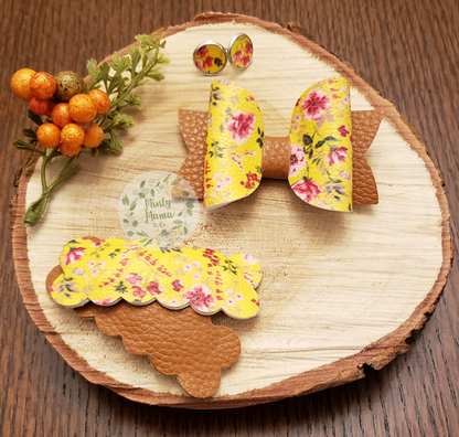 Scallop Snap Clips:: Mustard Floral